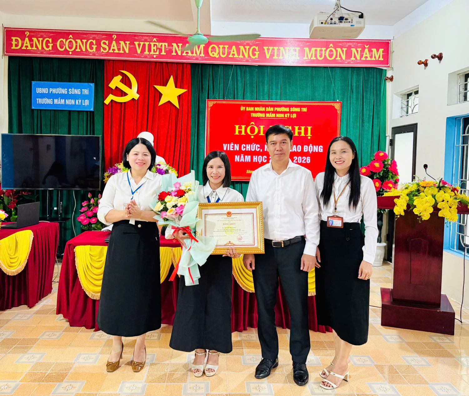 ảnh hội nghị 10