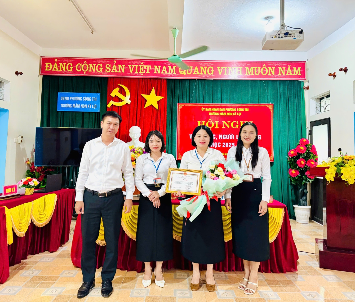 ảnh hội nghị 11