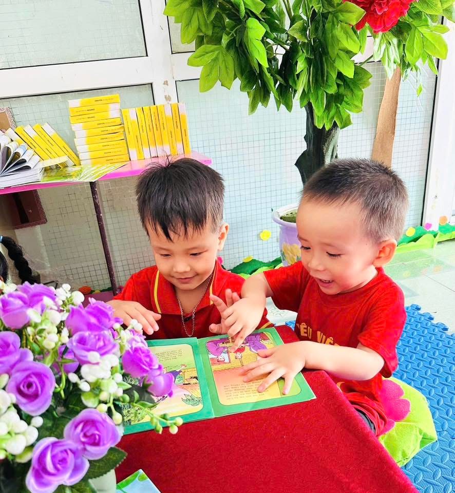 ảnh đọc sách 8