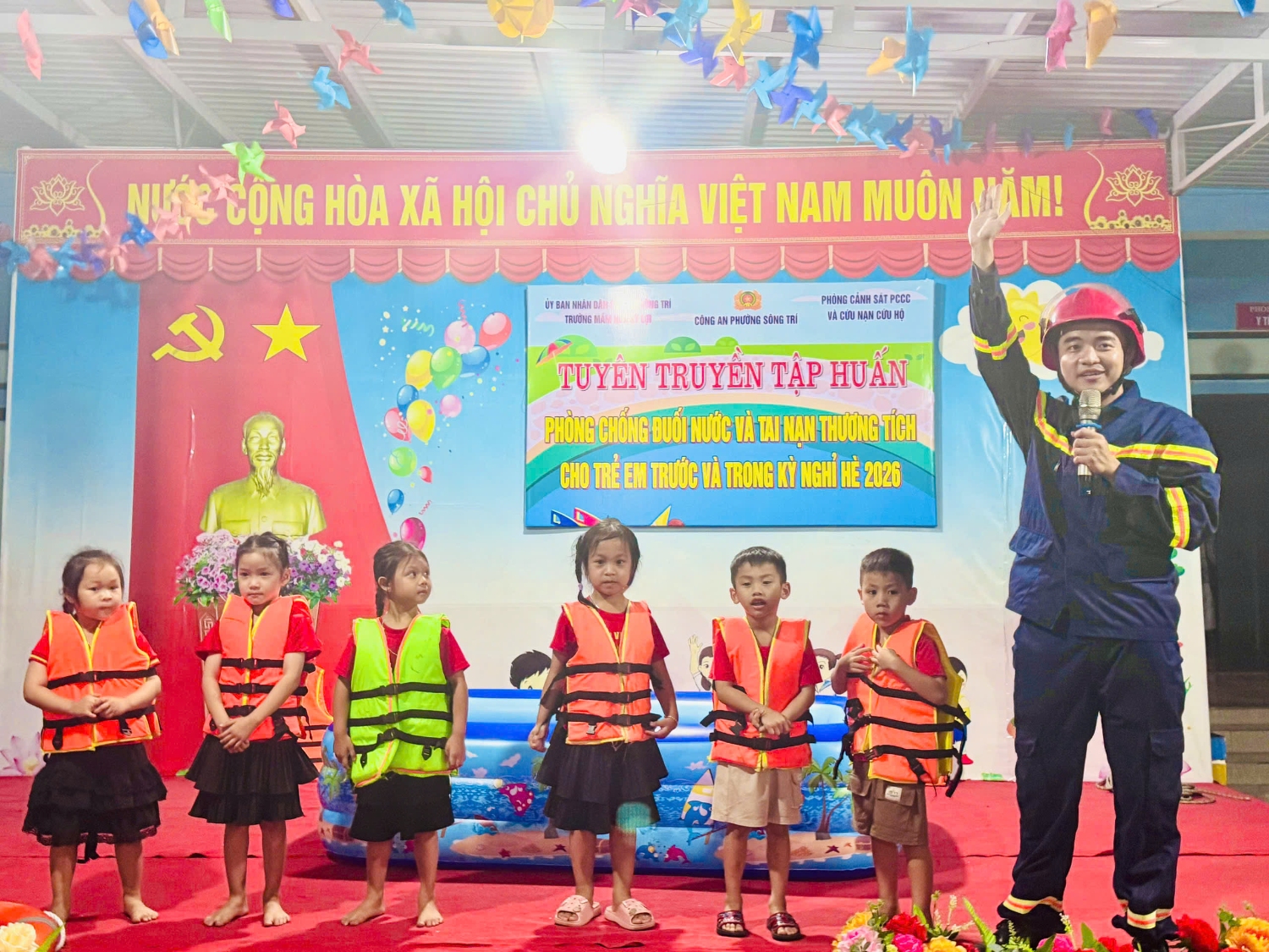 ảnh phòng chống đuuối nước 4